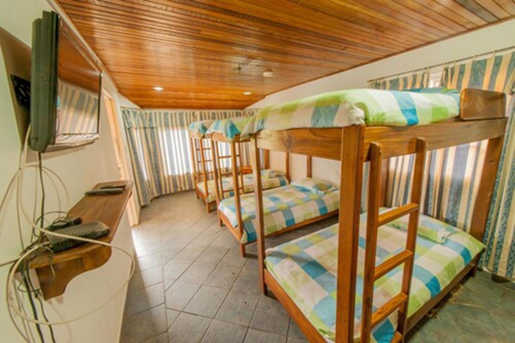 בוקס דל טורו Hotel Posada Los Delfines מראה חיצוני תמונה